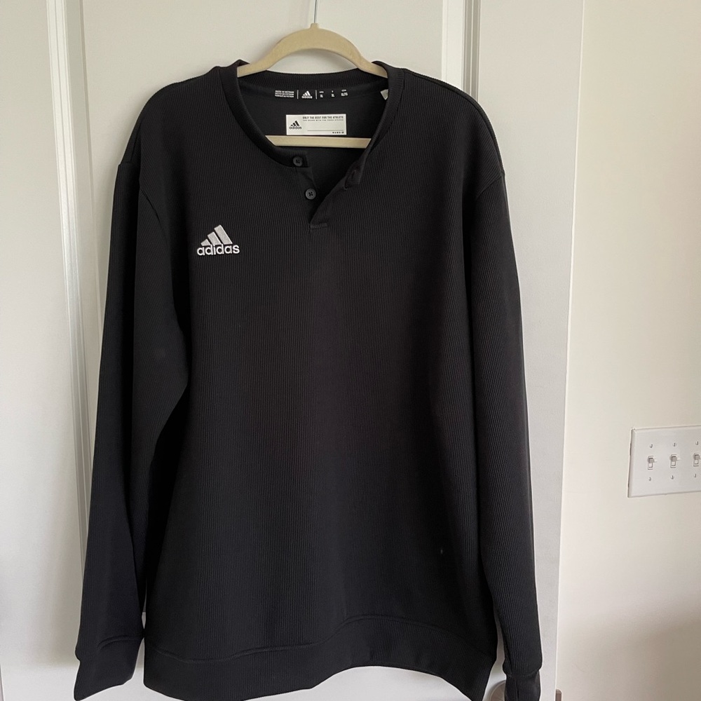 Men’s black long sleeve shirt size XL